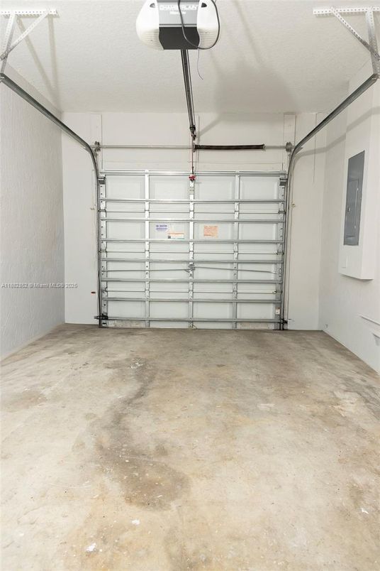 Garage, Interior