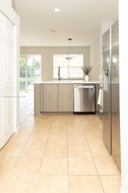 Interior, Kitchen, Pendant Lights, Recessed Lighting, Stainless Steel Appliances