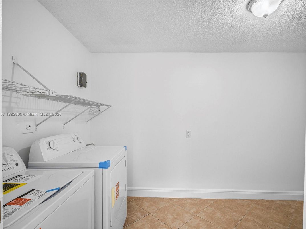 Interior, Washer