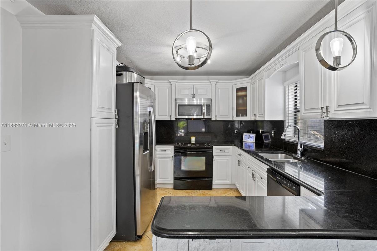 Interior, Kitchen, Pendant Lights