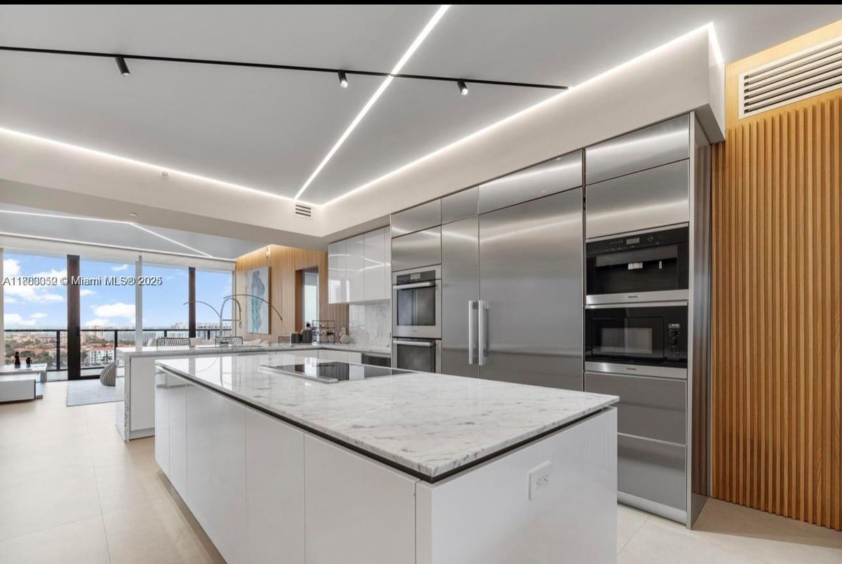 Interior, Kitchen, Stainless Steel Appliances