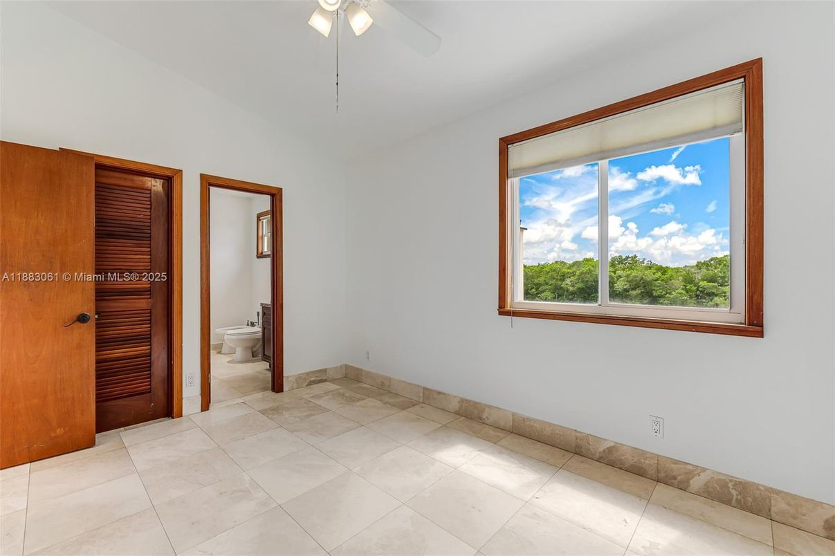 Bathroom, Empty room, Interior