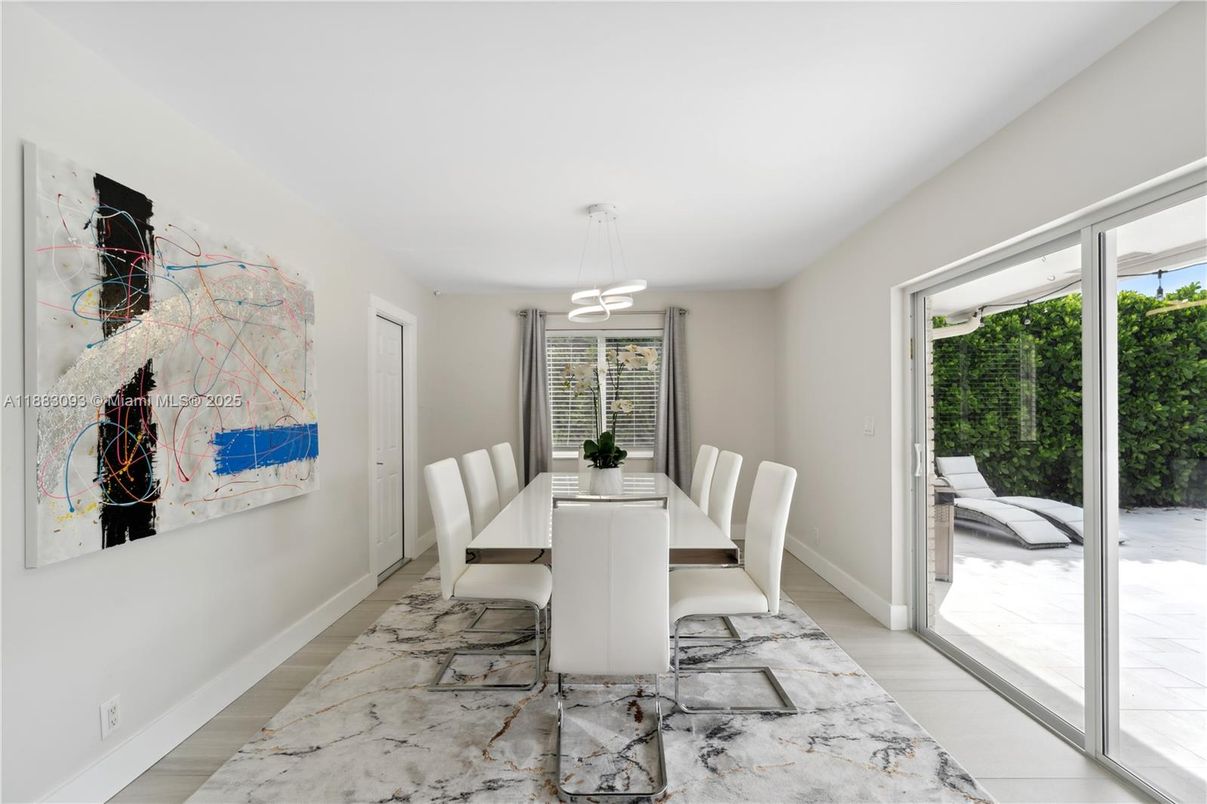 Dining room, Interior, Marble, Pendant Lights
