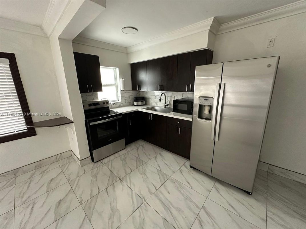 Interior, Kitchen, Marble, Recessed Lighting
