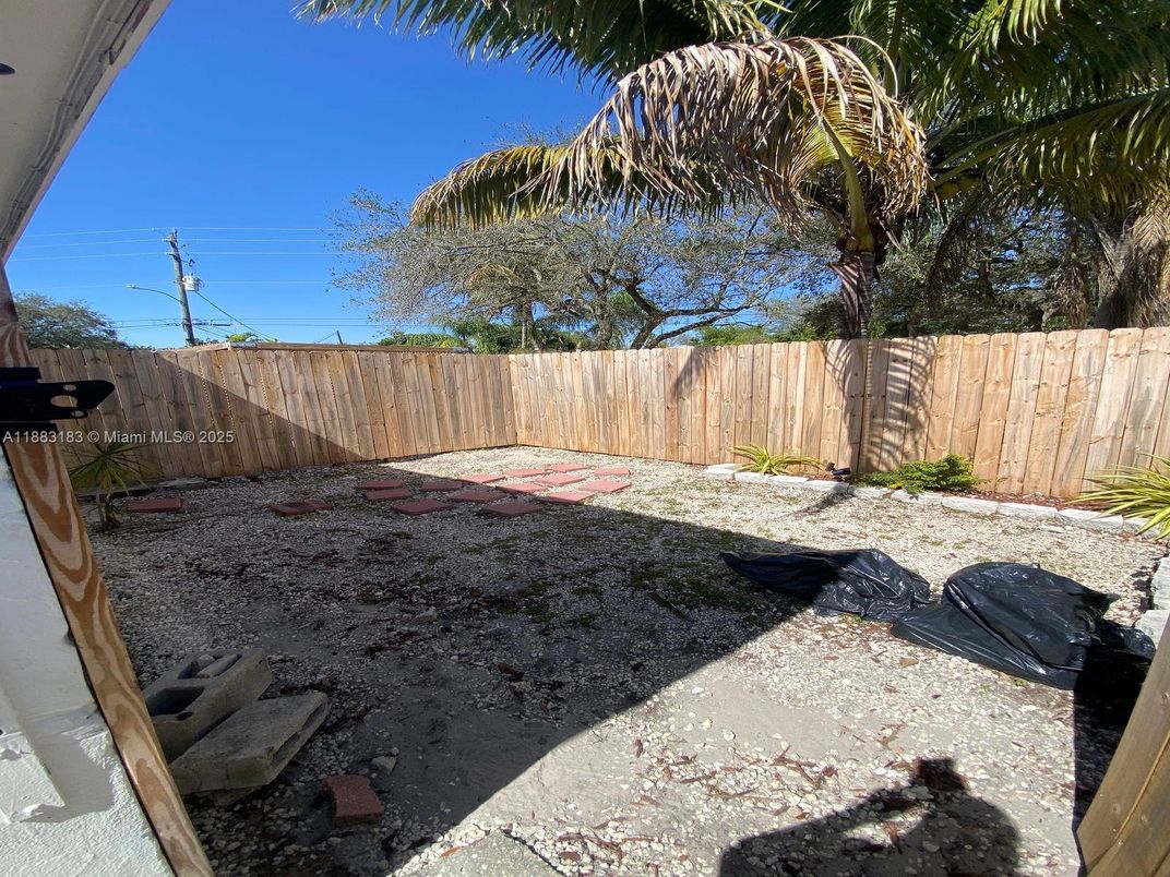 Backyard, Exterior