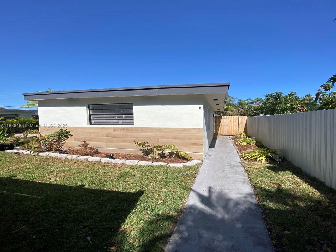 Backyard, Exterior