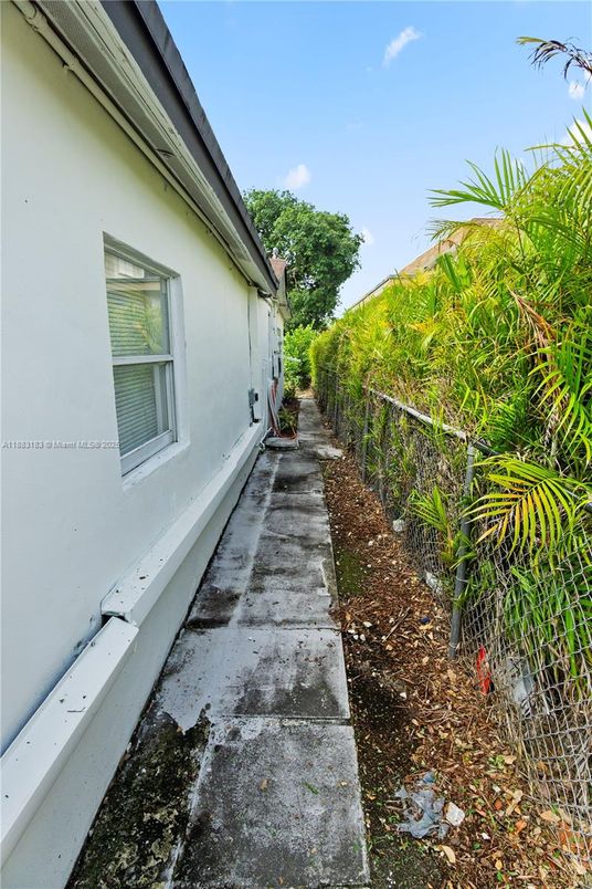 Backyard, Exterior