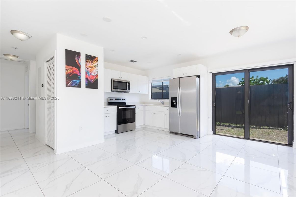 Interior, Kitchen, Marble, Recessed Lighting, Stainless Steel Appliances