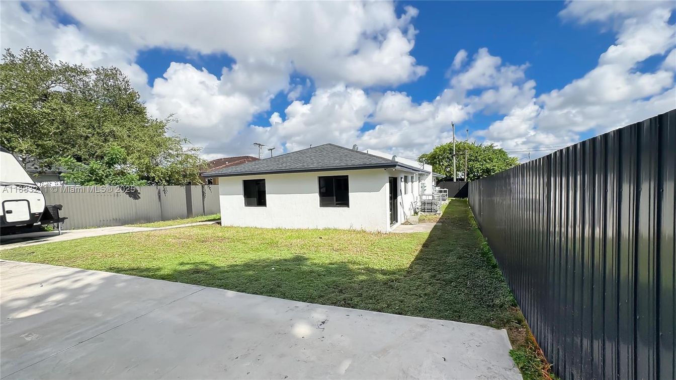 Backyard, Exterior