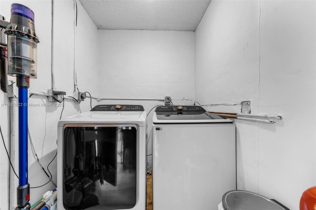 Interior, Washer