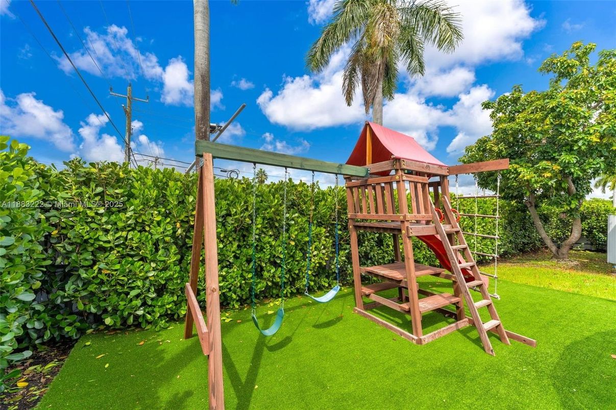 Backyard, Exterior, Playground
