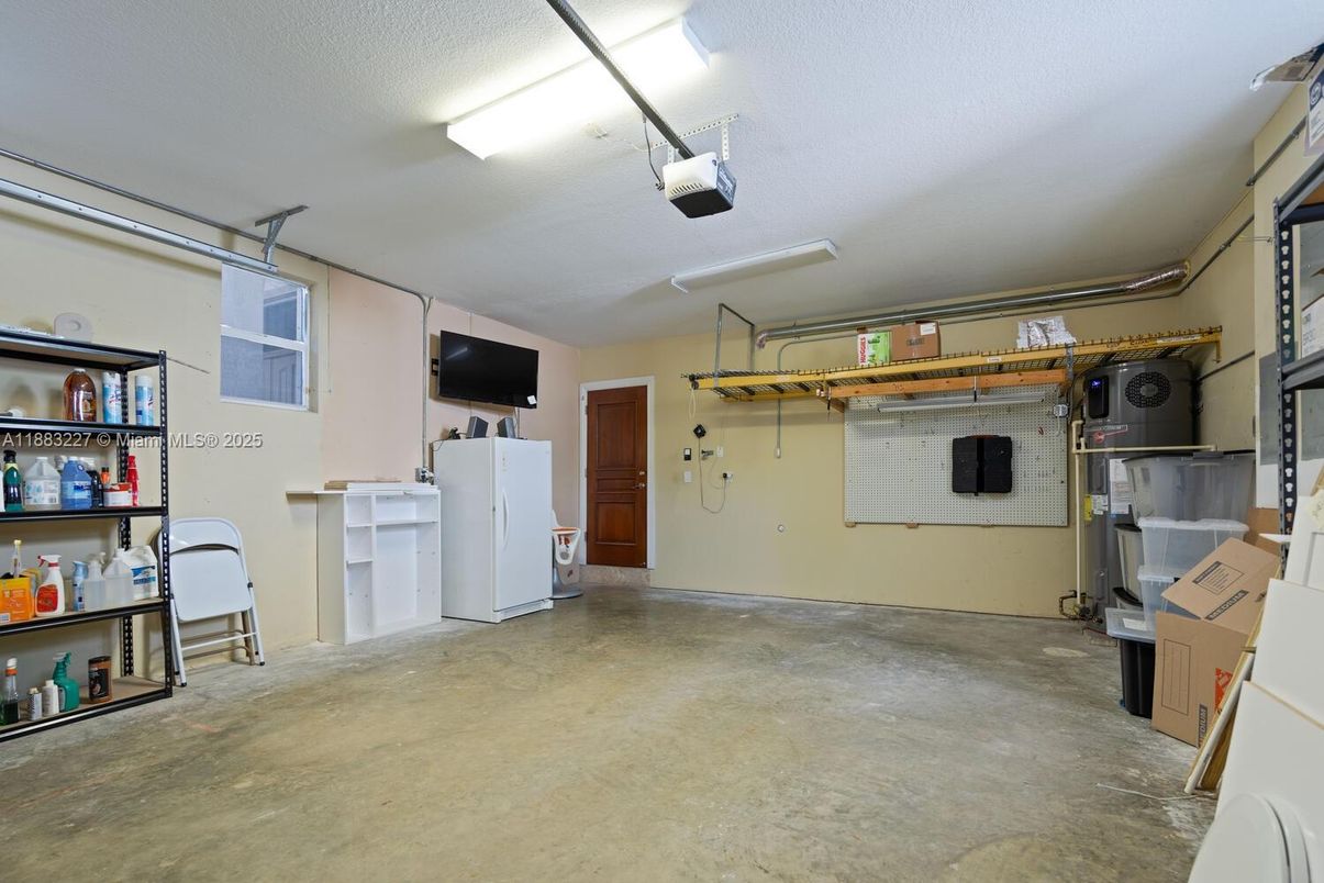 Garage, Interior, Washer