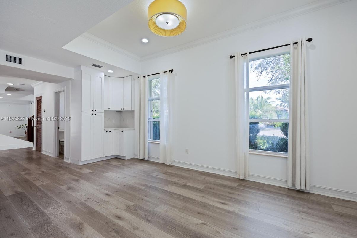 Empty room, Interior, Recessed Lighting, Wood Texture Flooring