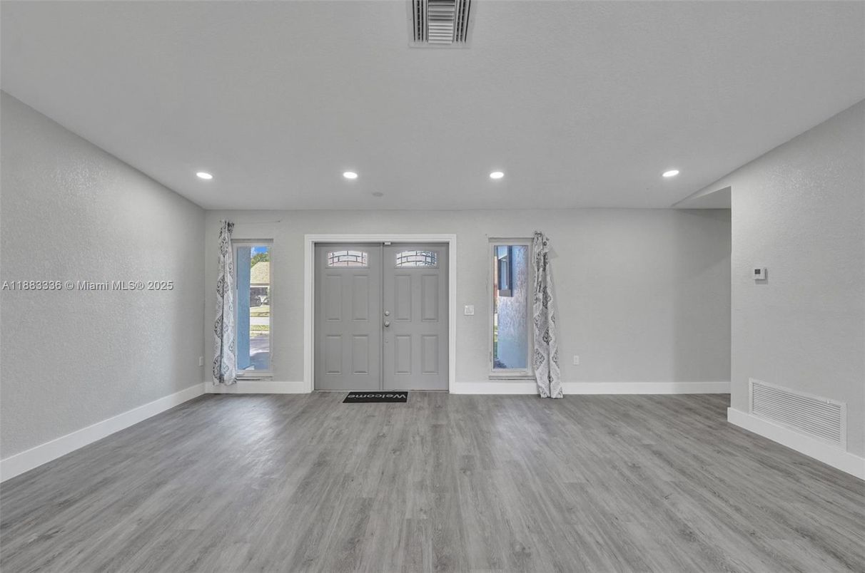 Empty room, Interior, Recessed Lighting, Wood Texture Flooring