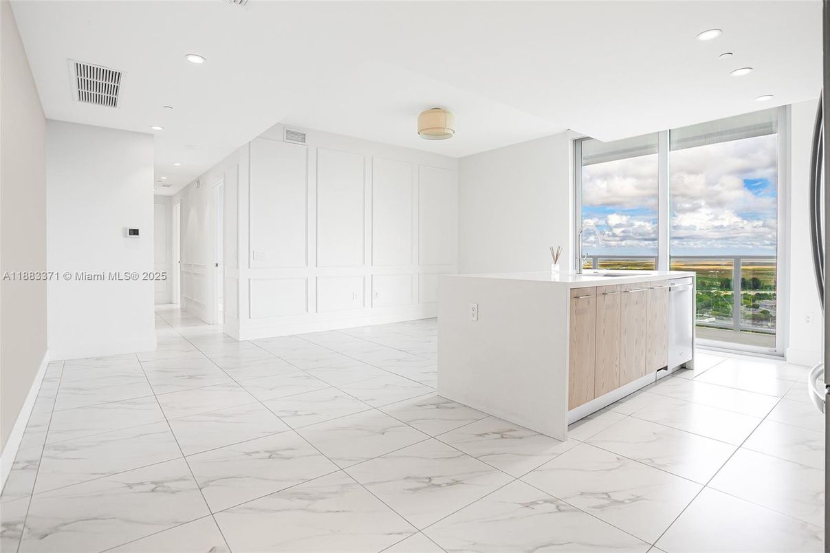 Interior, Kitchen, Marble, Recessed Lighting, Water