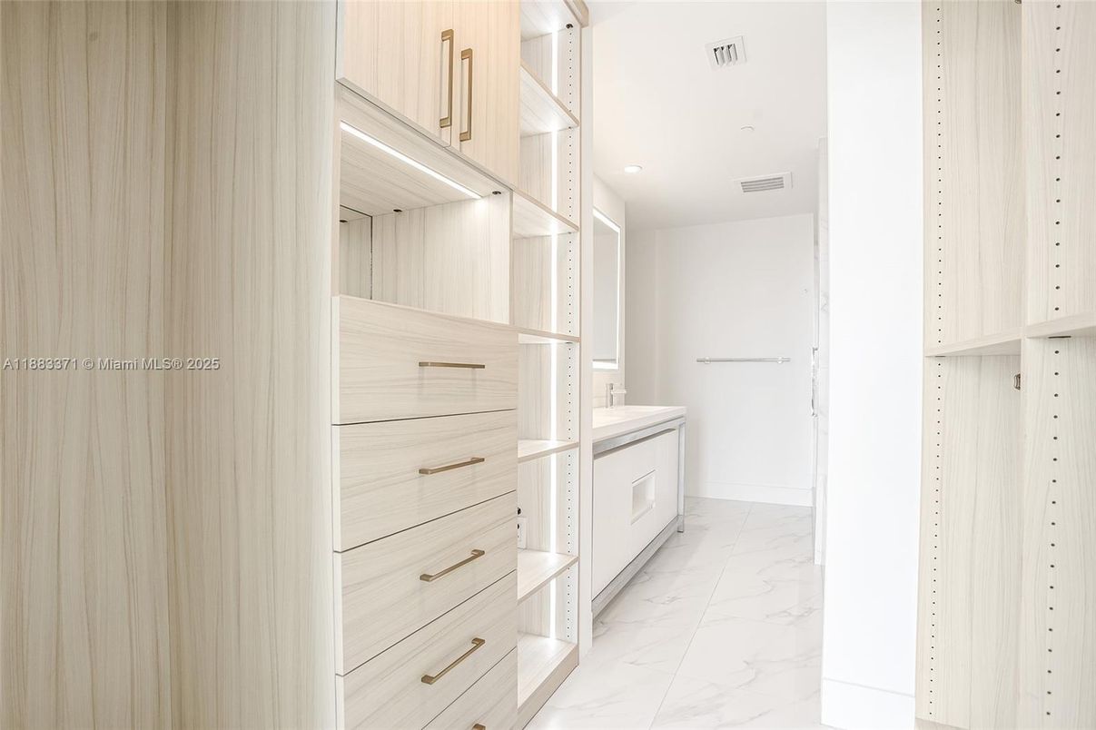 Interior, Marble, Recessed Lighting, Walk-in Closets