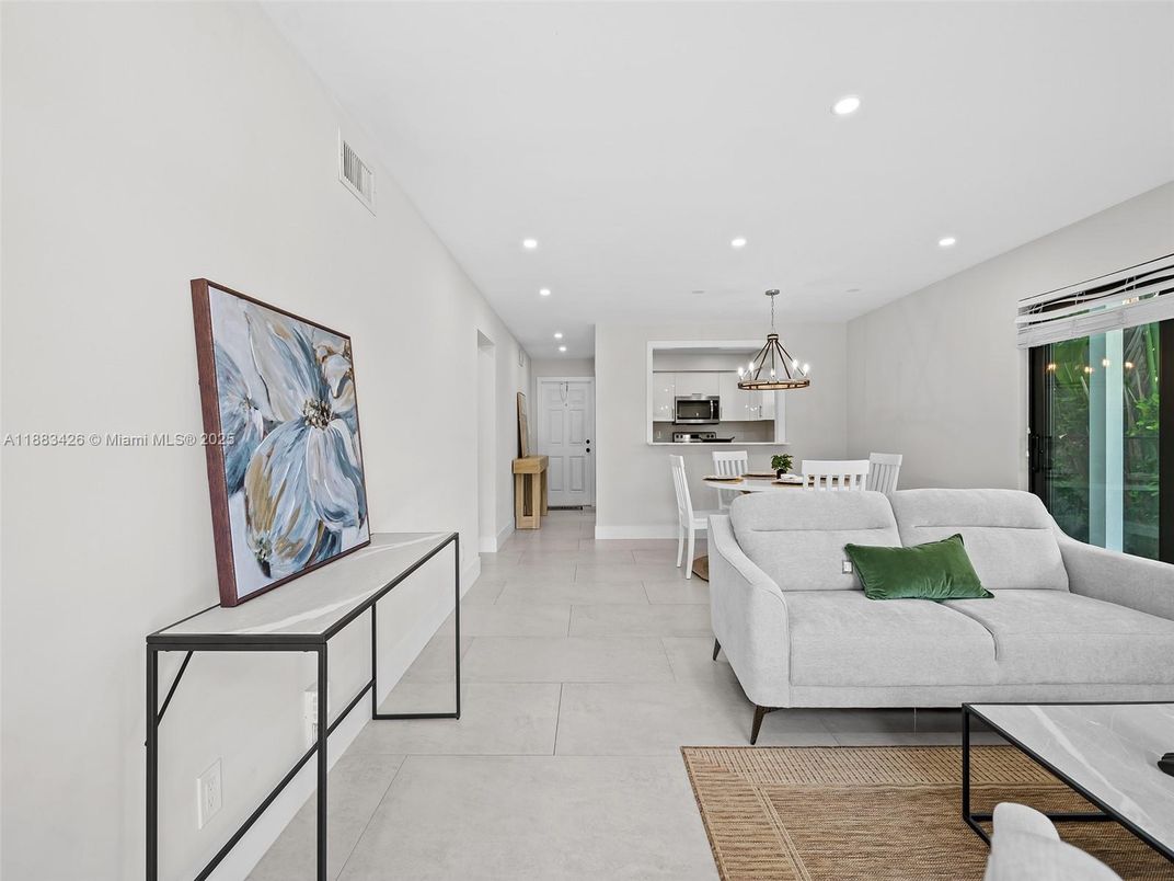 Dining room, Interior, Kitchen, Pendant Lights, Recessed Lighting