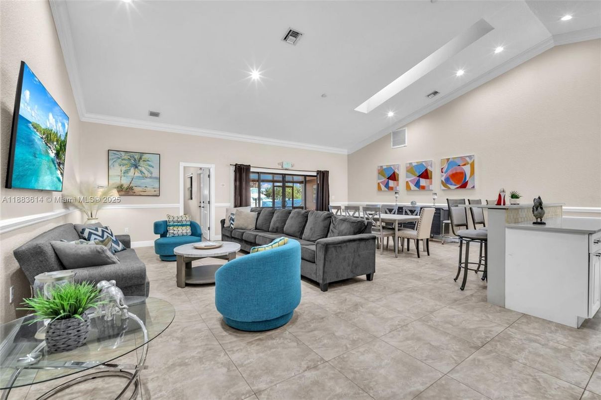 Dining room, Interior, Living room, Recessed Lighting