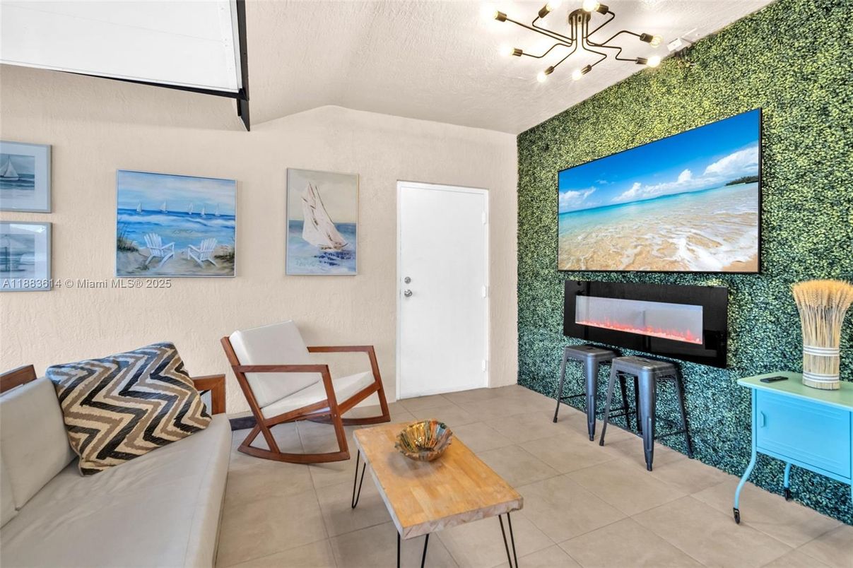 Fireplace, Interior, Living room