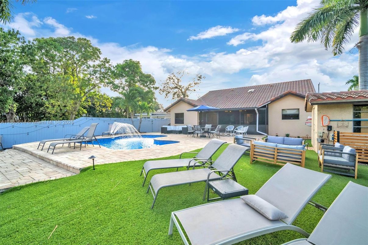 Backyard, Exterior, Pool