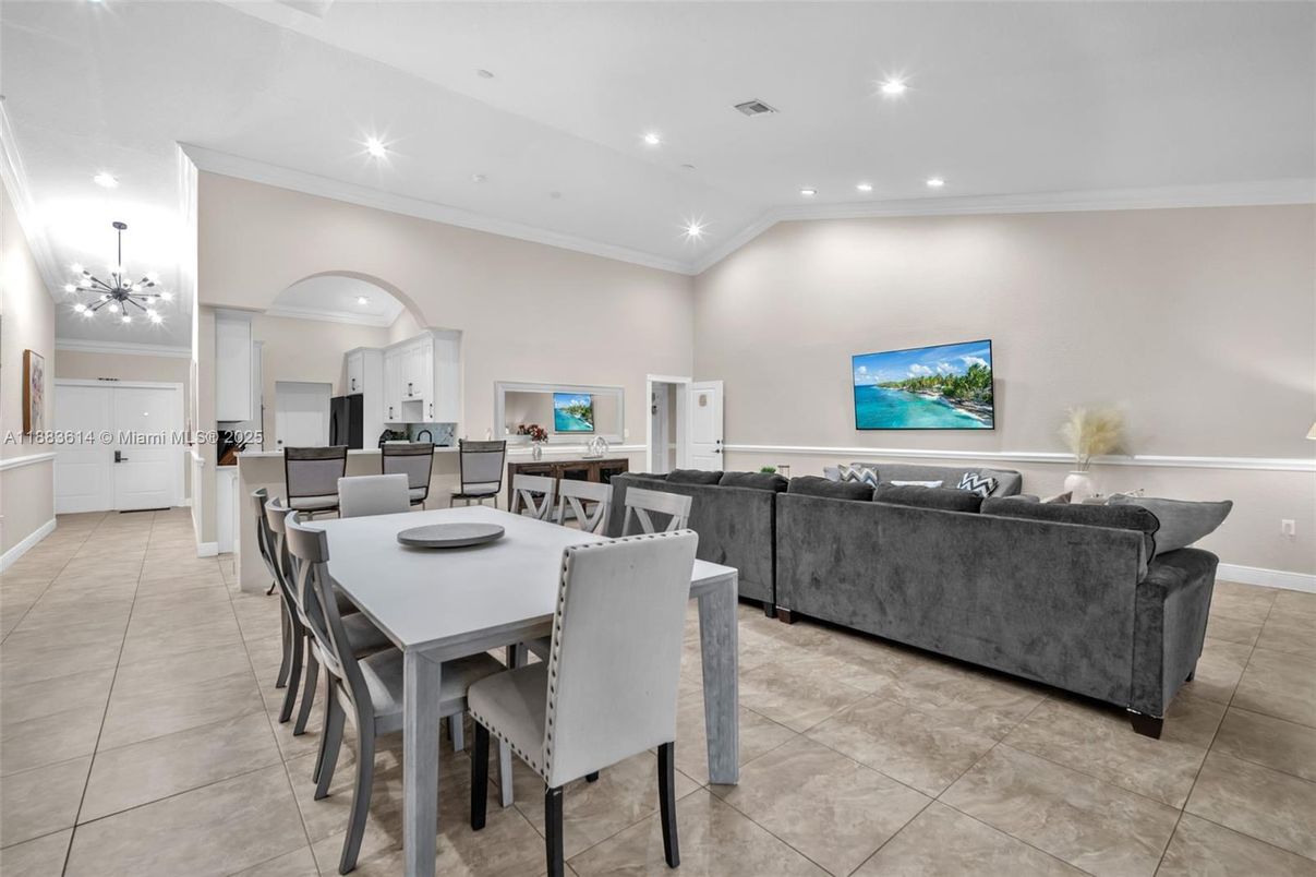 Dining room, Interior, Kitchen, Living room, Pendant Lights, Recessed Lighting