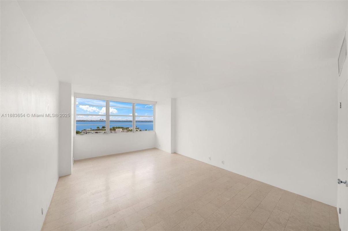 Empty room, Interior, Water, Wood Texture Flooring