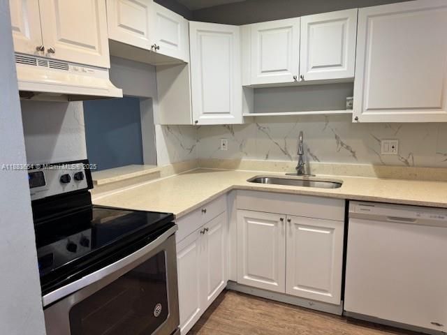 Interior, Kitchen, Marble Walls, Wood Texture Flooring
