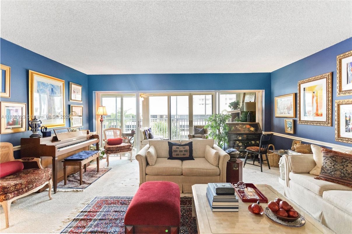 Interior, Living room, Piano