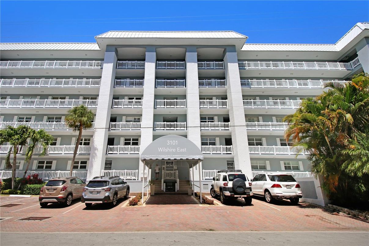 Exterior, Facade, Condo Building