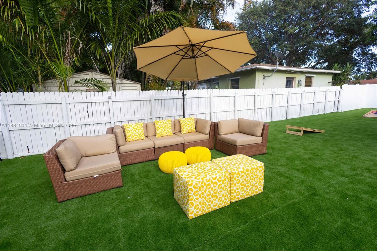 Backyard, Exterior