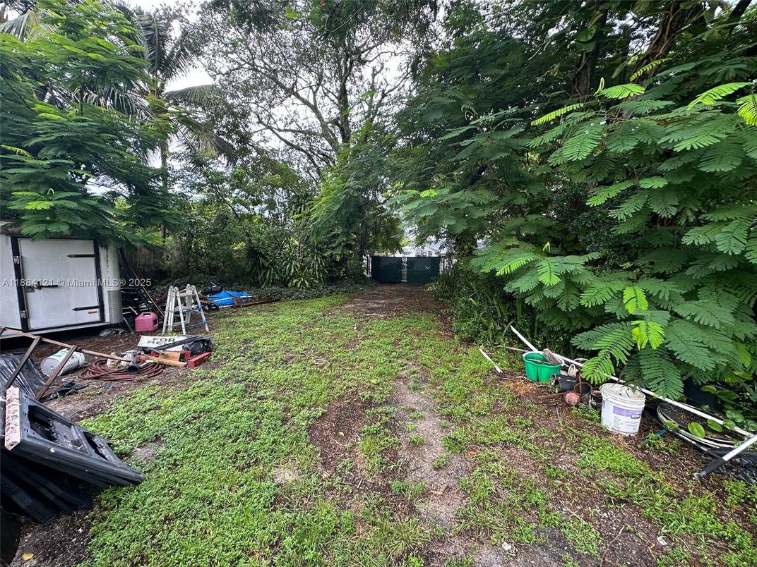 Backyard, Exterior