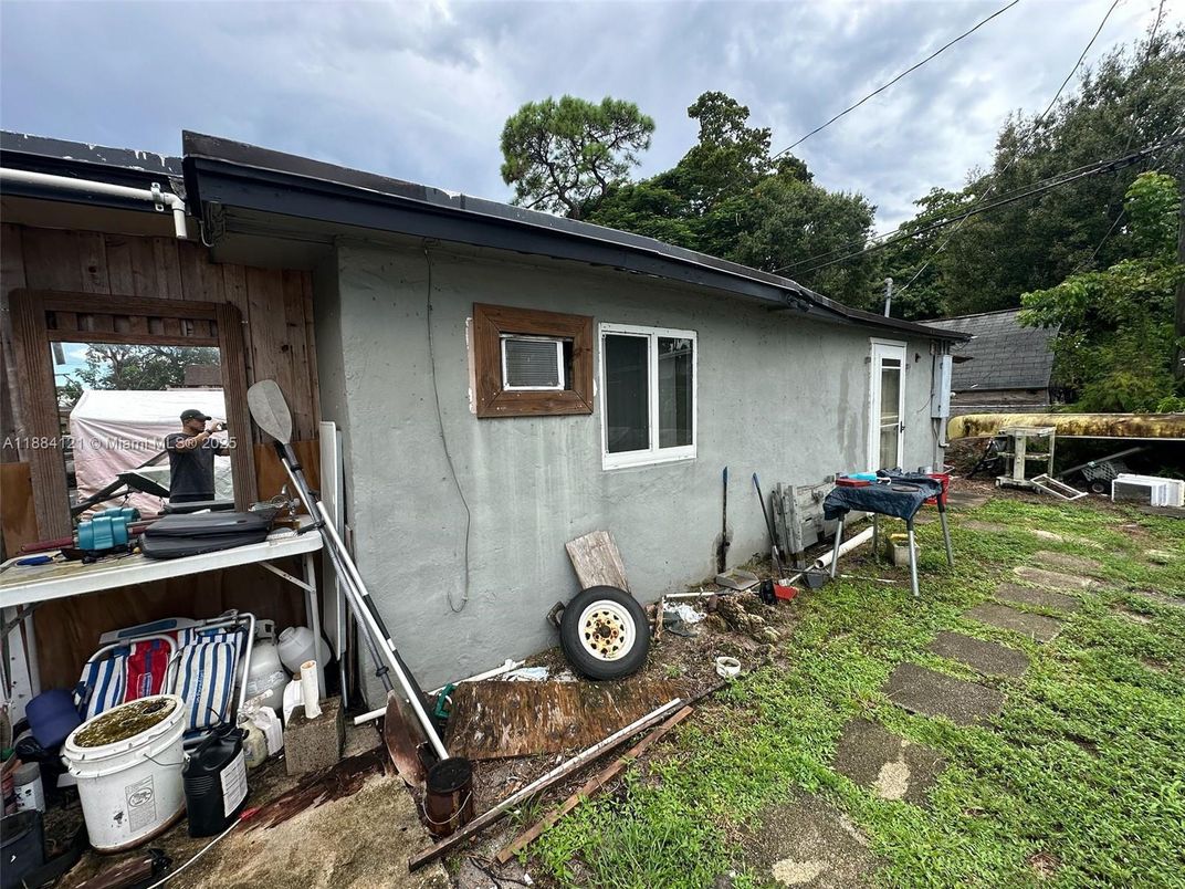 Backyard, Exterior