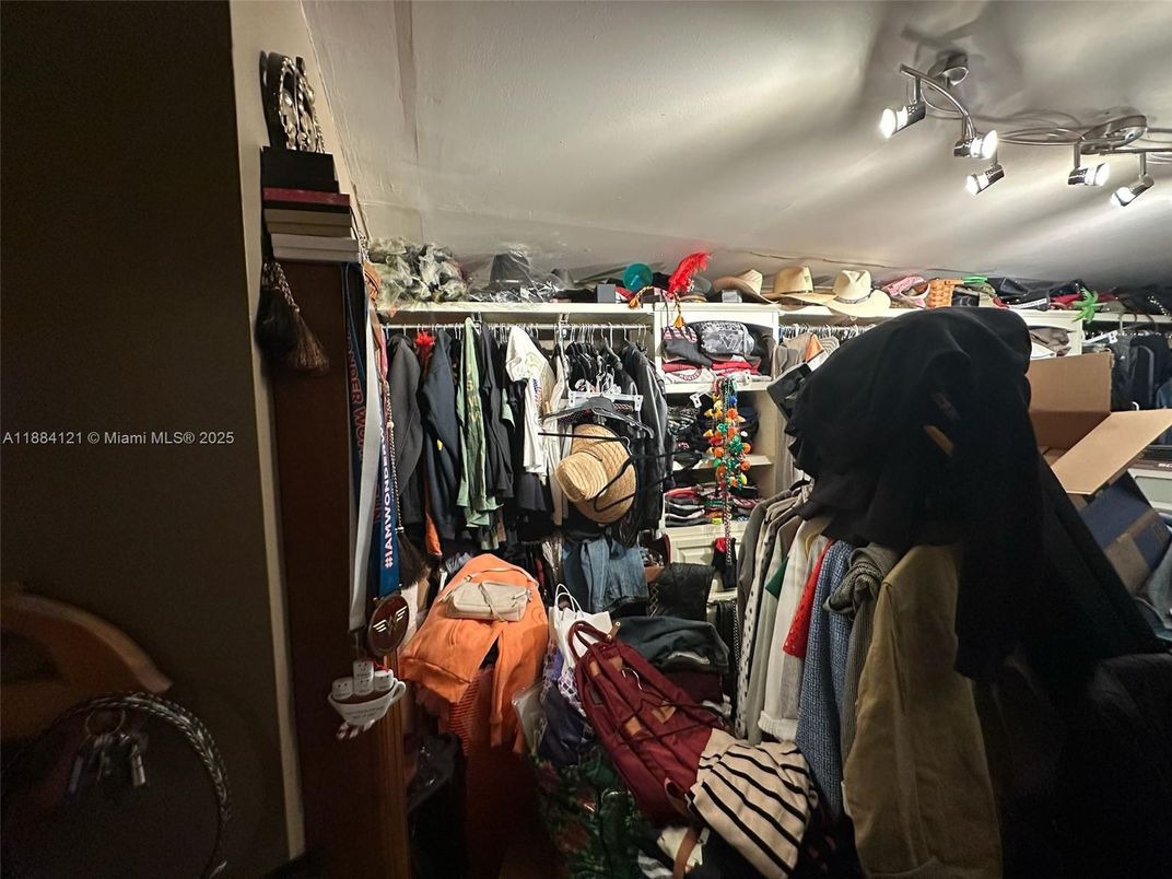 Interior, Walk-in Closets