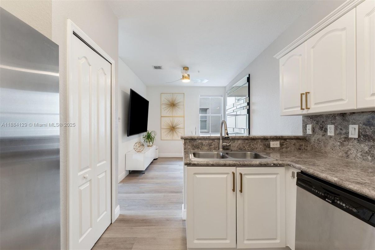 Interior, Kitchen, Wood Texture Flooring