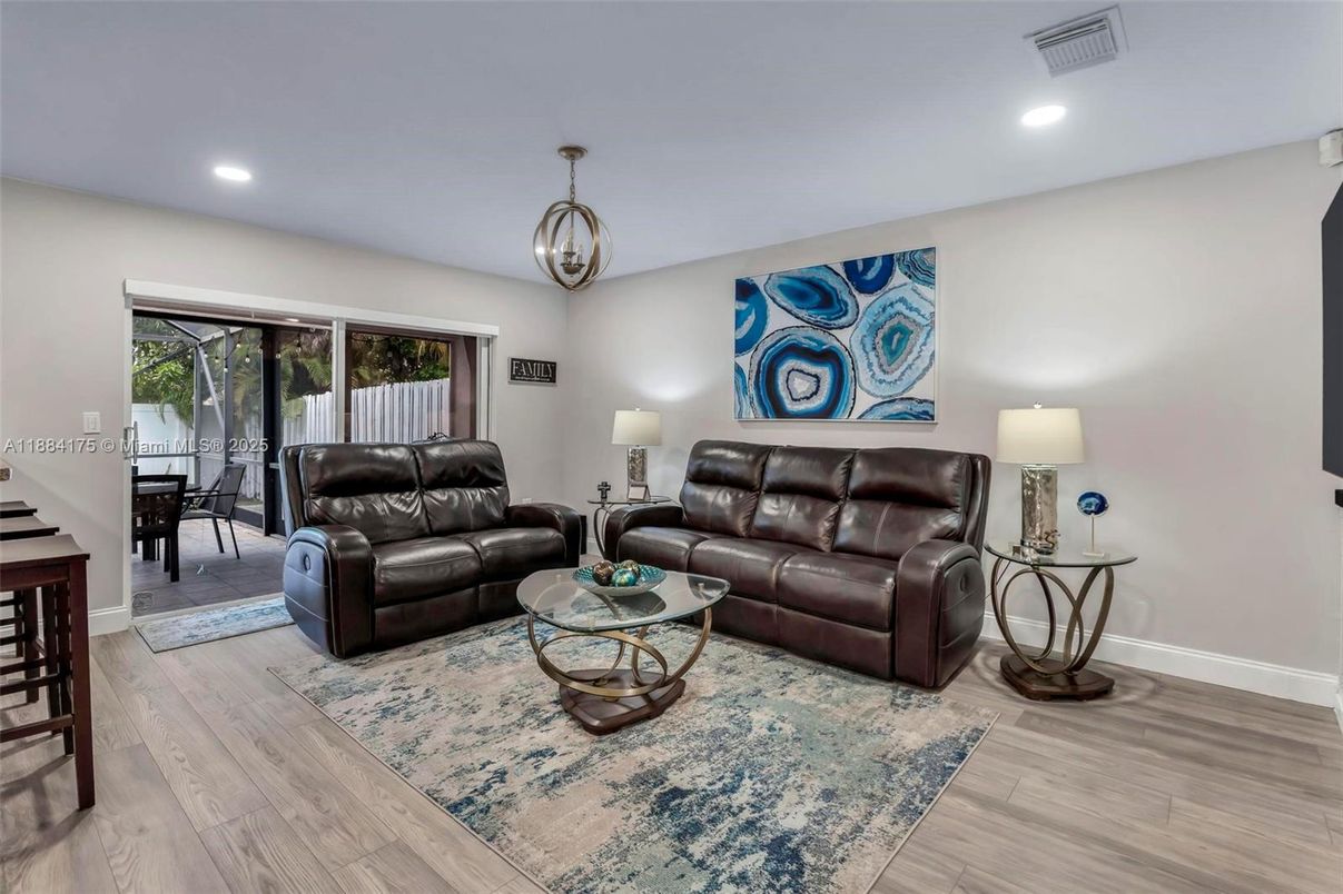 Interior, Living room, Pendant Lights, Recessed Lighting, Wood Texture Flooring