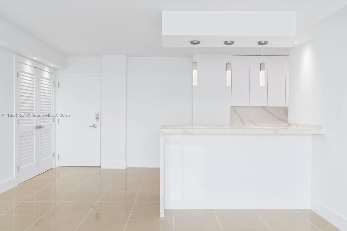 Interior, Pendant Lights, Recessed Lighting