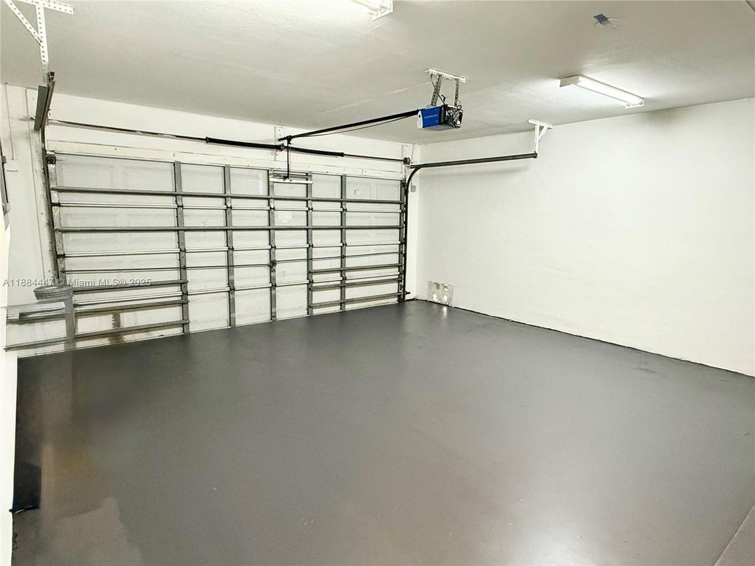 Garage, Interior
