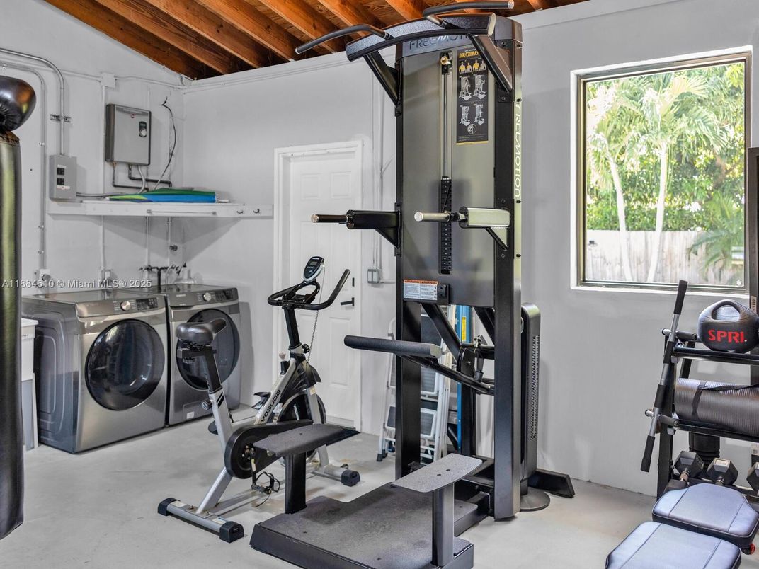 Fitness Equipment, Interior, Washer, Wooden Beams, Wooden Ceilings