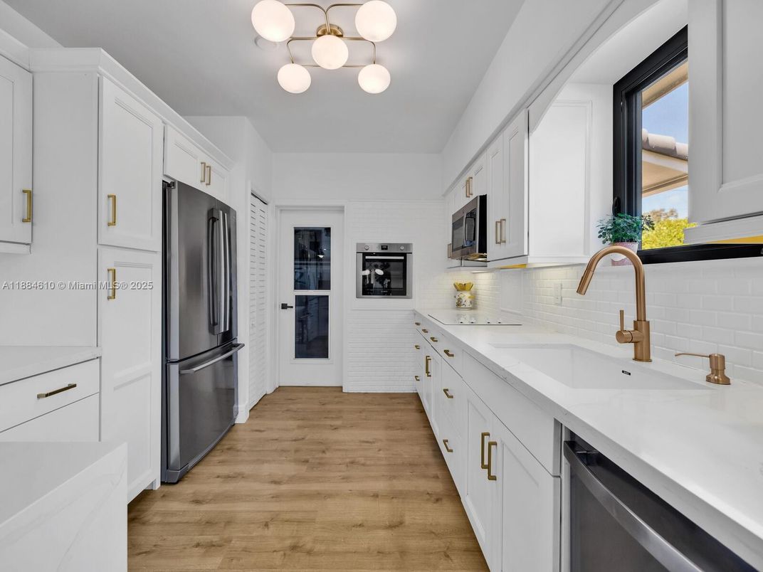 Interior, Kitchen, Stainless Steel Appliances, Wood Texture Flooring