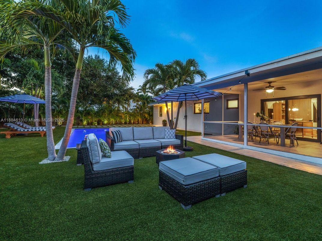 Backyard, Exterior, Pool