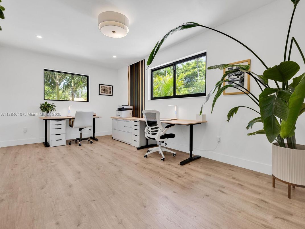 Home Office, Interior, Recessed Lighting, Wood Texture Flooring