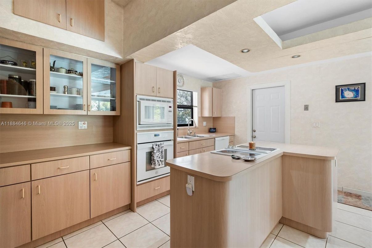 Interior, Kitchen, Recessed Lighting