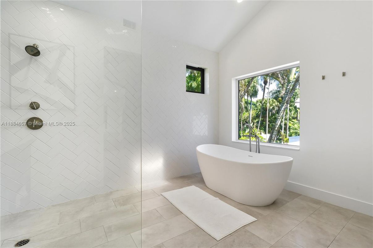 Bathroom, Free Standing Baths, Interior, Recessed Lighting