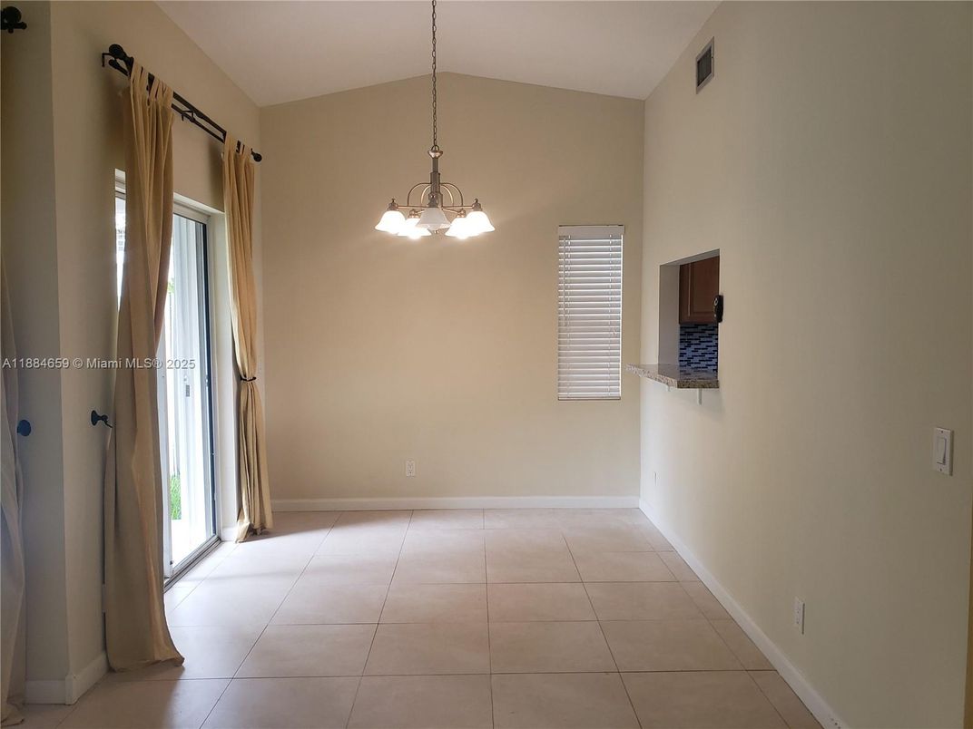 Chandelier, Empty room, Interior, Pendant Lights
