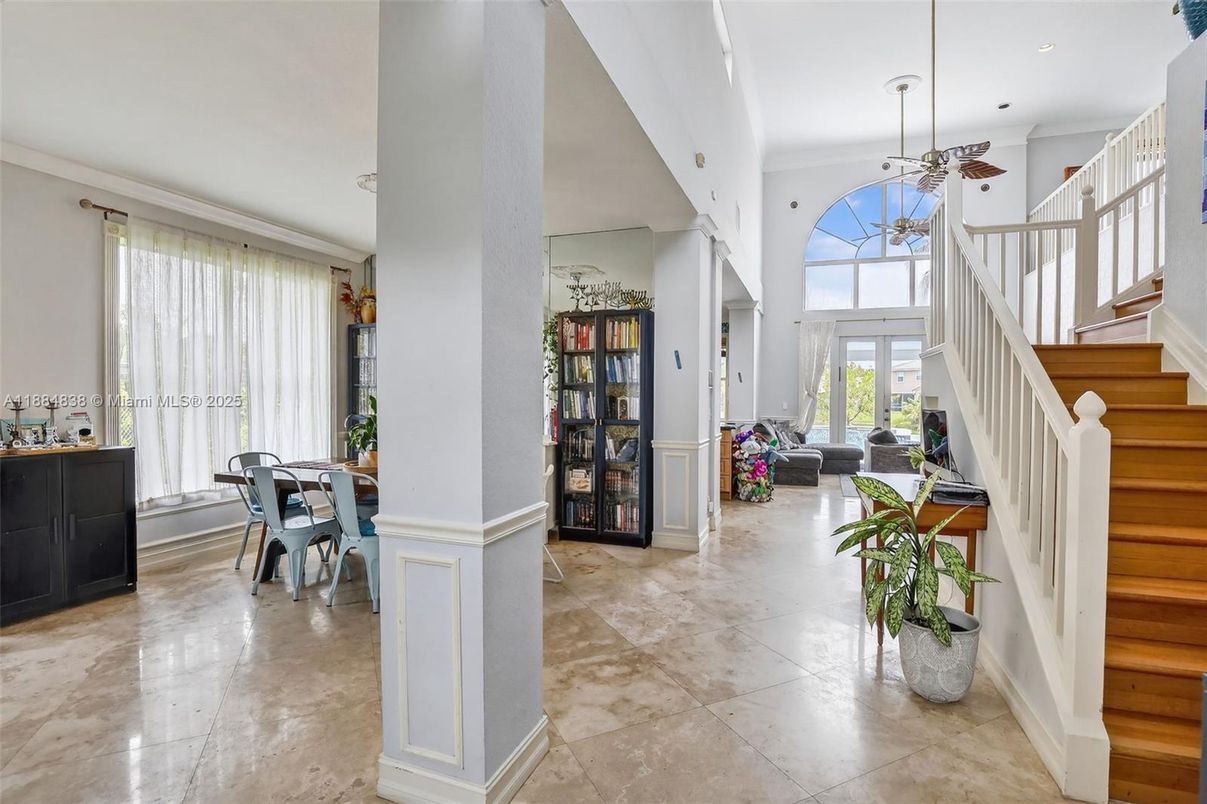 Dining room, Interior, Pendant Lights, Recessed Lighting