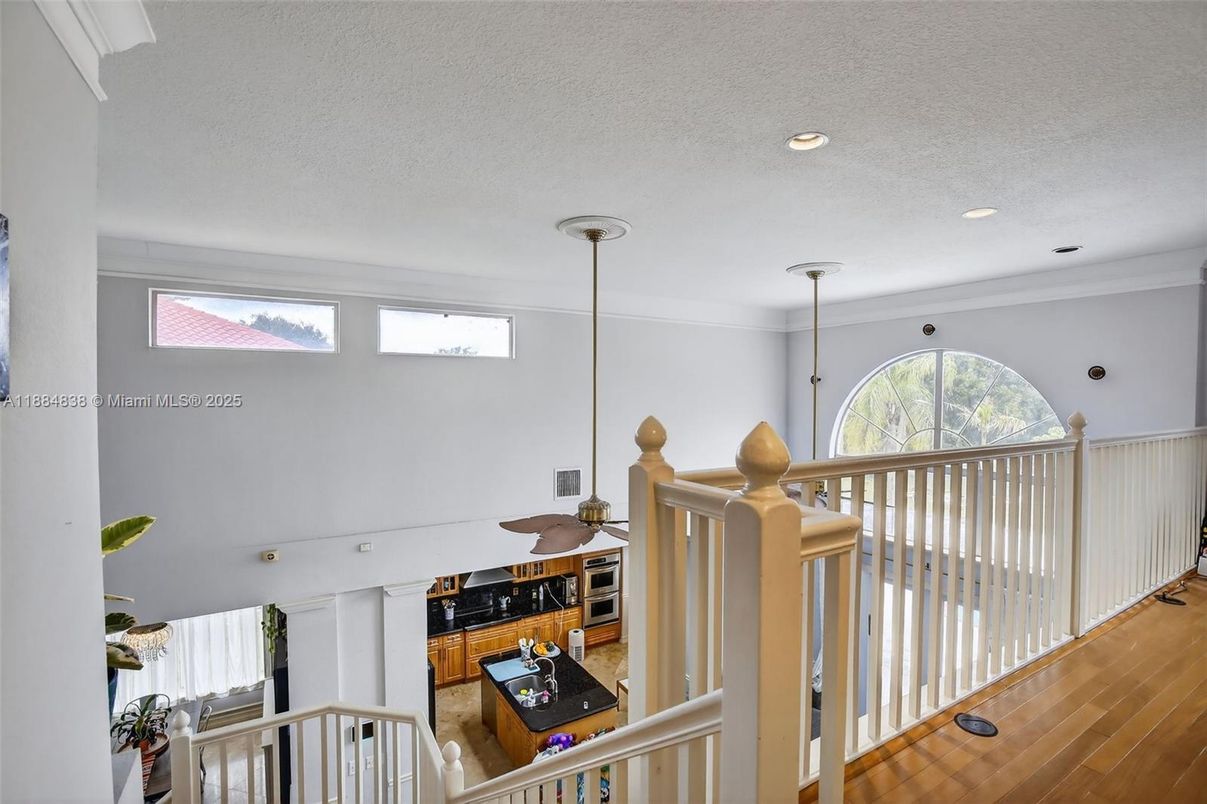 Interior, Pendant Lights, Recessed Lighting, Wood Texture Flooring