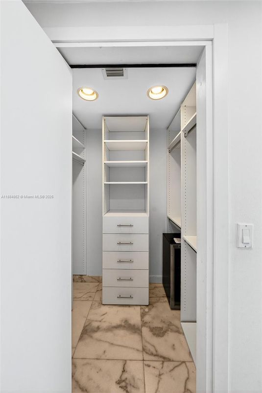 Bedroom, Interior, Marble, Water
