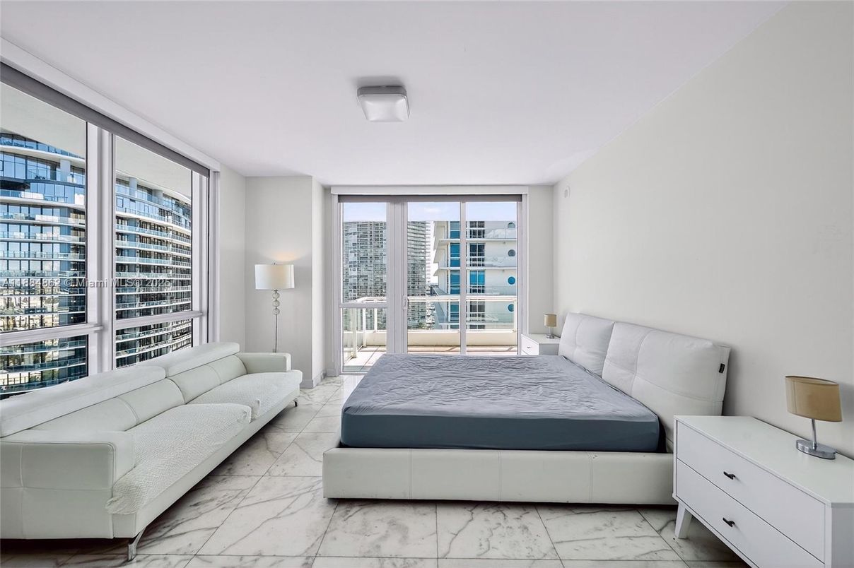 Interior, Marble, Recessed Lighting, Walk-in Closets