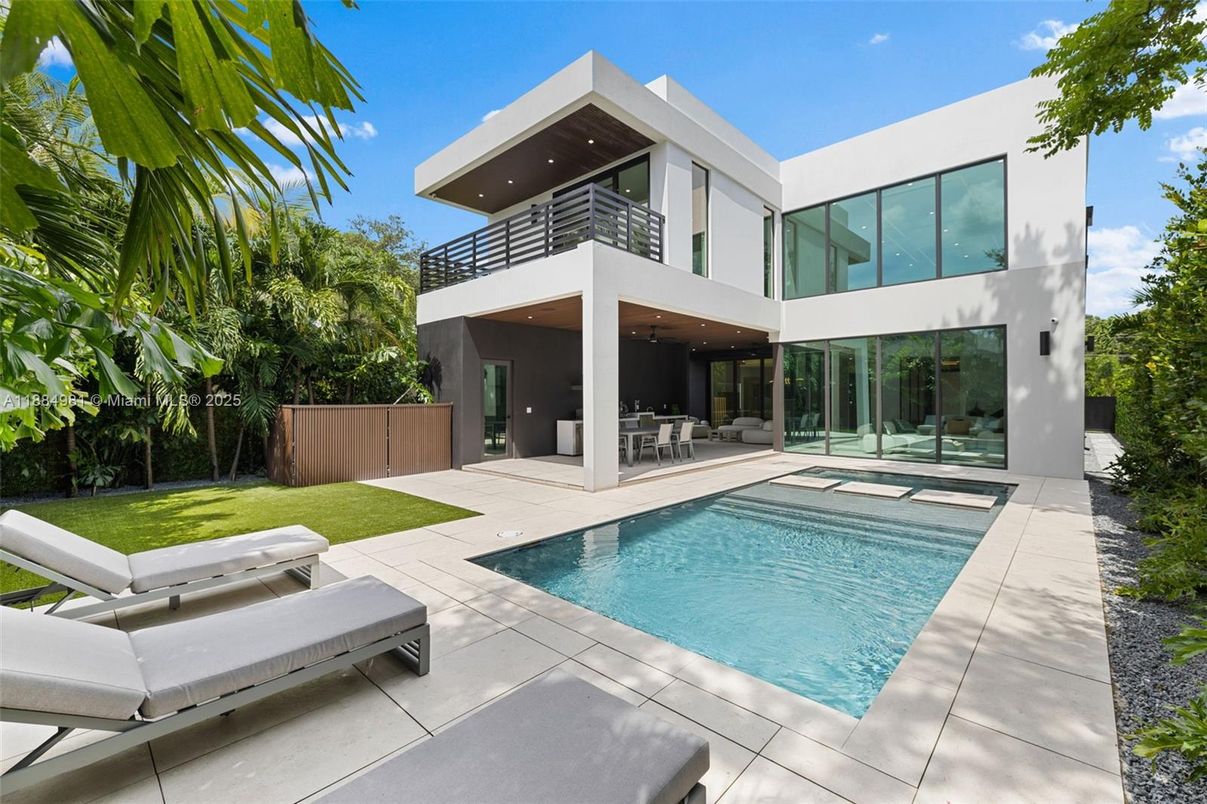 Backyard, Exterior, Pool