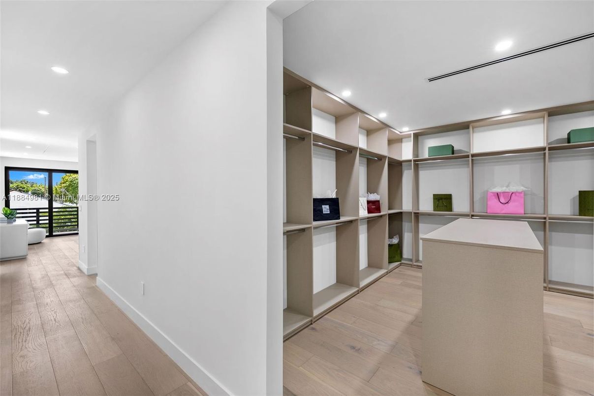 Interior, Recessed Lighting, Walk-in Closets, Wood Texture Flooring